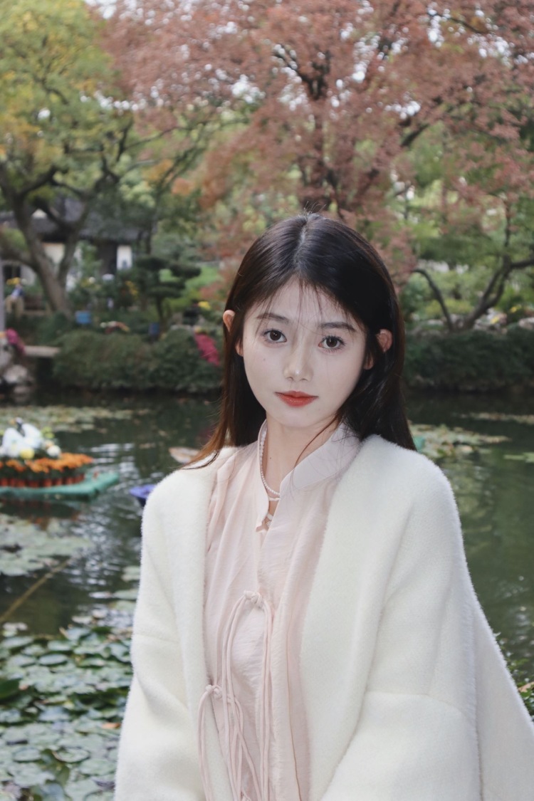 Nana-河南省·鹤壁市·淇县--接买家秀 会化妆 会服装搭配穿搭 会P图 性格好 全职 出图快