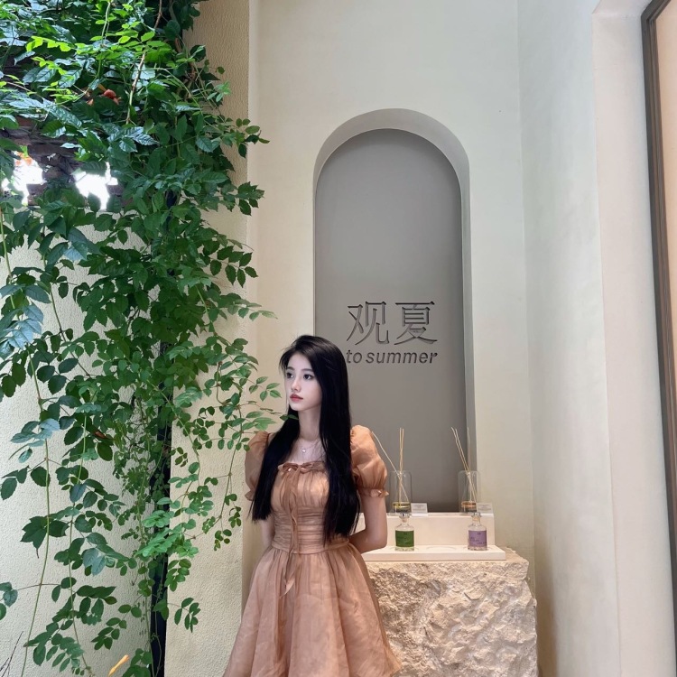 Nana-河南省·鹤壁市·淇县--接买家秀 会化妆 会服装搭配穿搭 会P图 性格好 全职 出图快
