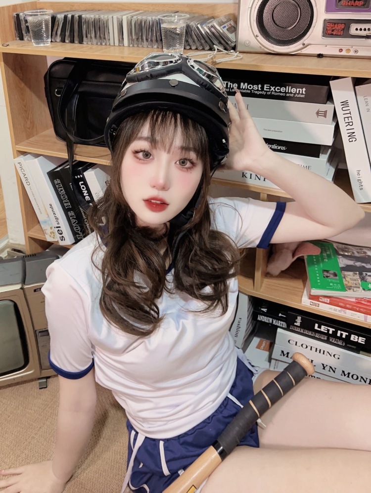 黛玉的黛-福建省·福州市·台江区--接衣服、鞋、饰品、美瞳等等一切。
接受度高。配合度高。
喜欢分享生活,可接各种穿搭饰品分享
会p图 风格多变 效率高
年龄:23
身高:163
体重:52KG
坐标:福建省福州市