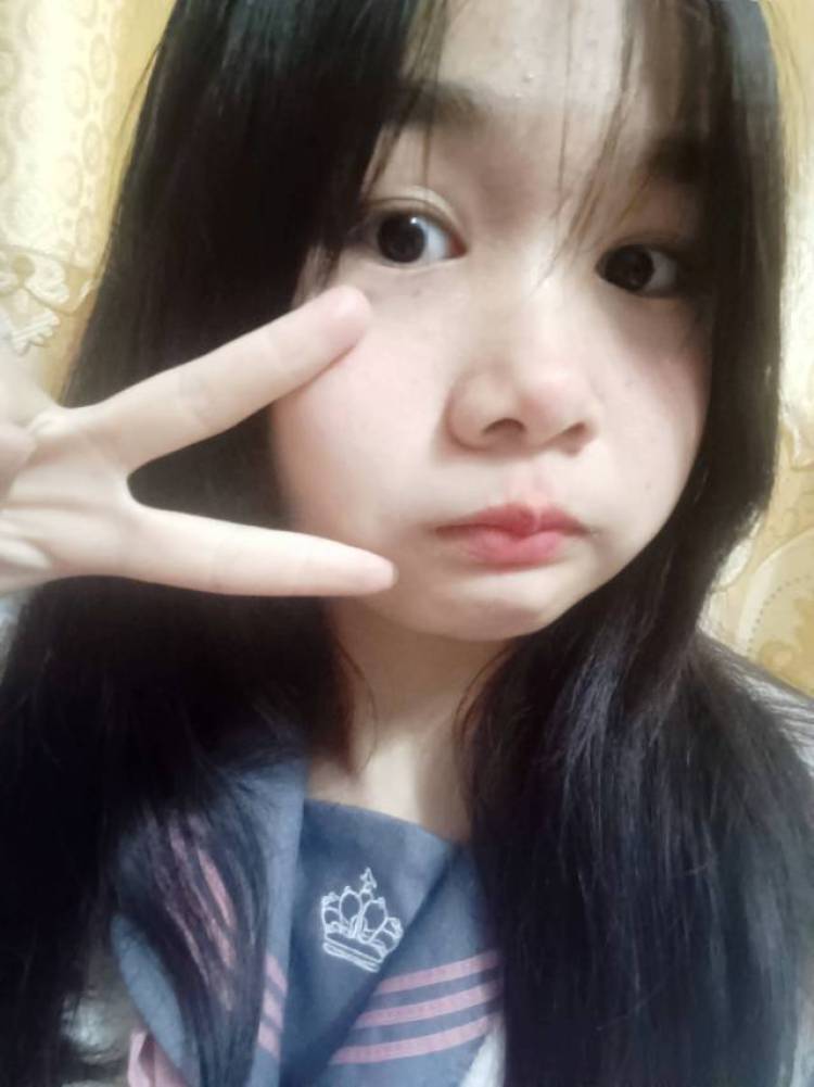 ID。-广西壮族自治区·贵港市·桂平市-快手,抖音-主要拍日常的衣服,jk,lo裙子鞋子等等不限,快来找我合作叭