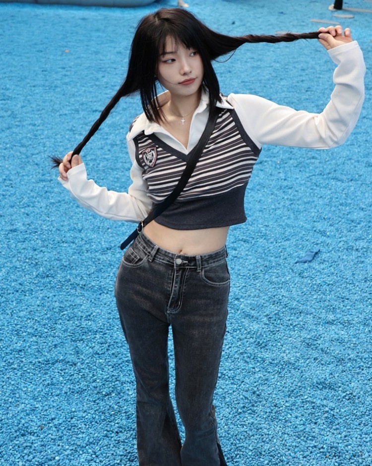 树上的猫-广东省·深圳市·福田区-抖音-身高160,体重92,可接寄拍服装饰品单,可对镜可室外,有微单,会摄影会修图