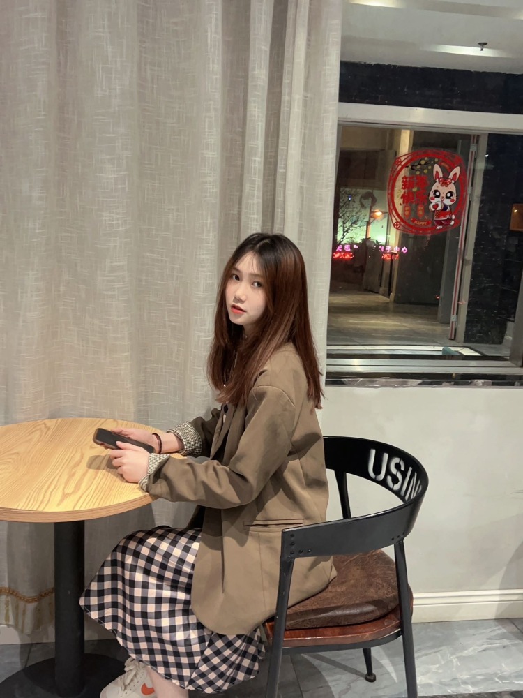 乐.-广东省·肇庆市·四会市-抖音快手-身高160 体重43kg  可接买家秀，淘宝模特 风格多样化，拍图认真快，欢迎老板砸单哦