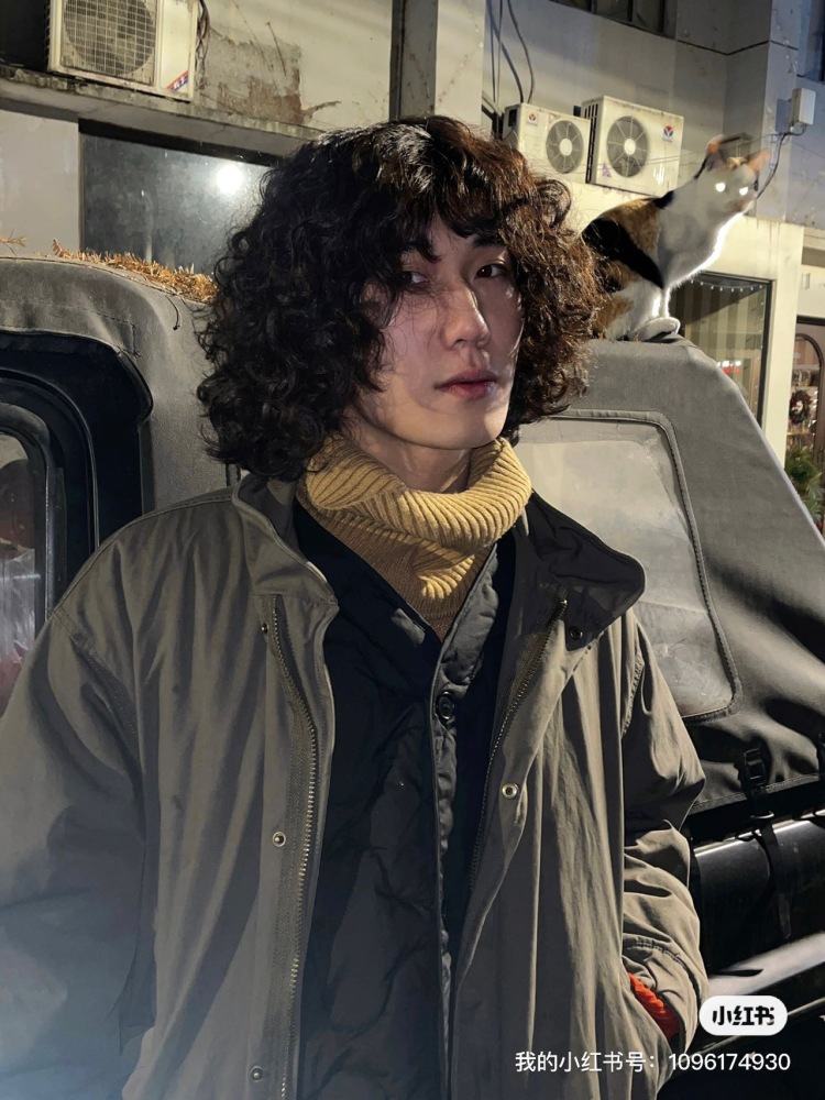 花开富贵-浙江省·杭州市·萧山区--只要有需要的就可以联系，接寄拍约拍等一系列，价格协商，请私信我吧