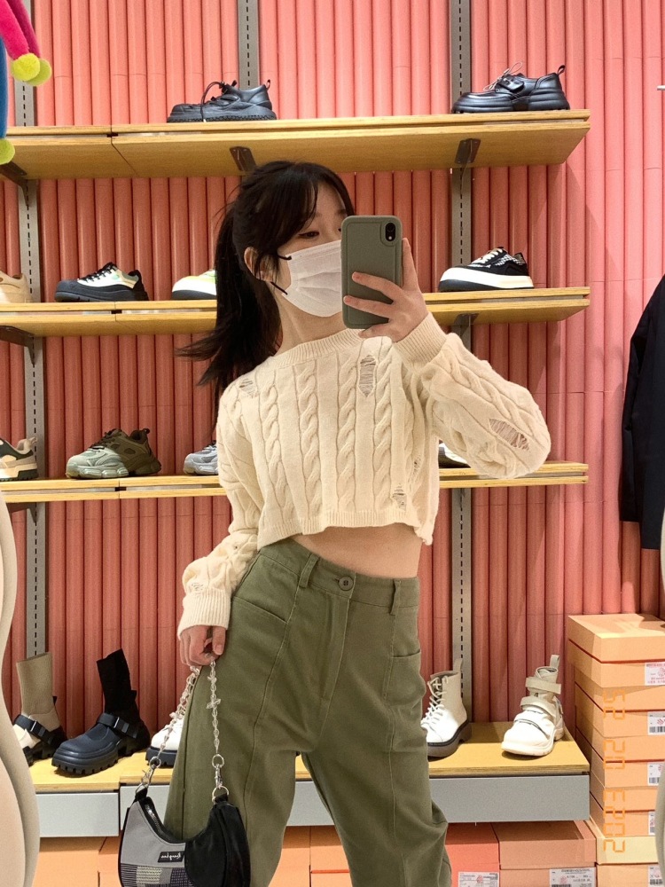 小瓜-浙江省·杭州市·钱塘区-梅菜婆婆-爱好就是超级喜欢拍照哦,目前是玛速主义线下店铺店员,每天都会拍一些店铺新款上身图