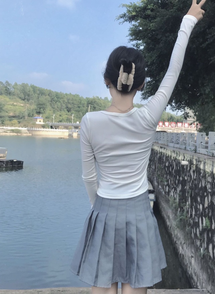 杨咩咩-广东省·湛江市·廉江市--身高160体重44kg。接寄拍送拍。什么风格都能驾驭。商家来联系我。在线秒回