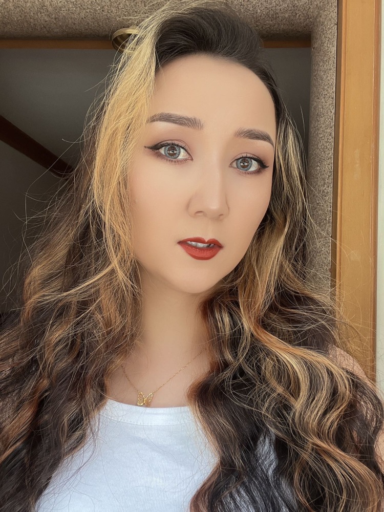 A NERMI总代GvlNaR-陕西省·咸阳市·渭城区-gulnar 虎牙-身高170 体重54 维吾尔族 大大的眼睛 头发长 手指很细(可以拍首饰) 个子高 会搭配衣服和颜色 会修图 会剪映 会星图等软件
