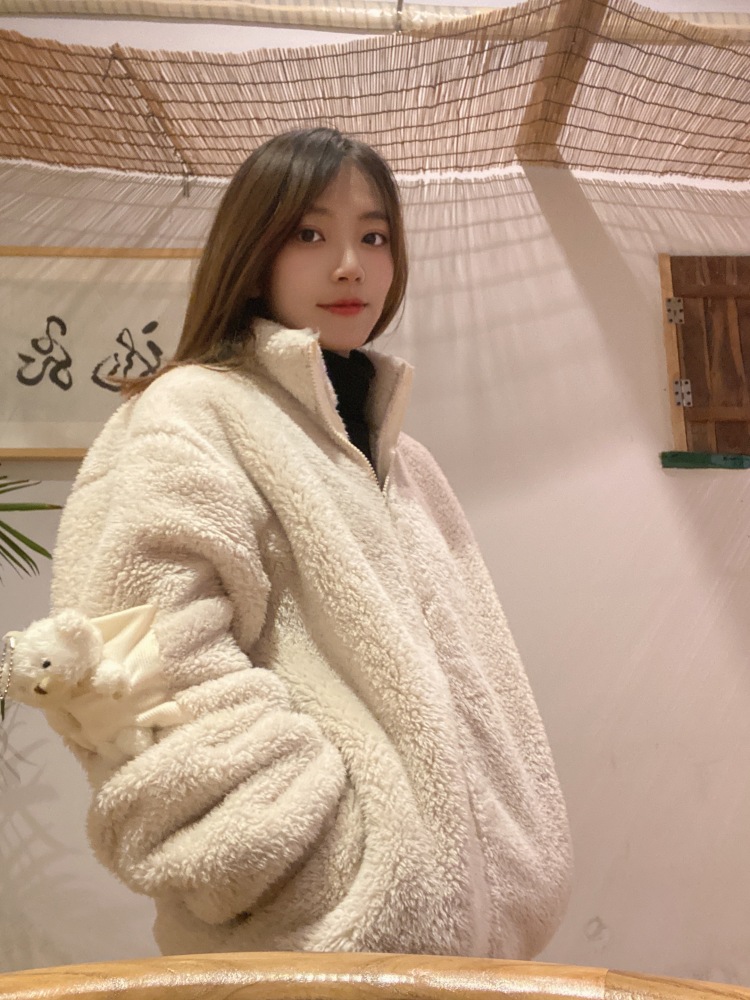 香菜公主-广东省·广州市·海珠区--可盐可甜、90后女生,自由职业者、可做好物分享、开箱视频、讲解等,诚信合作