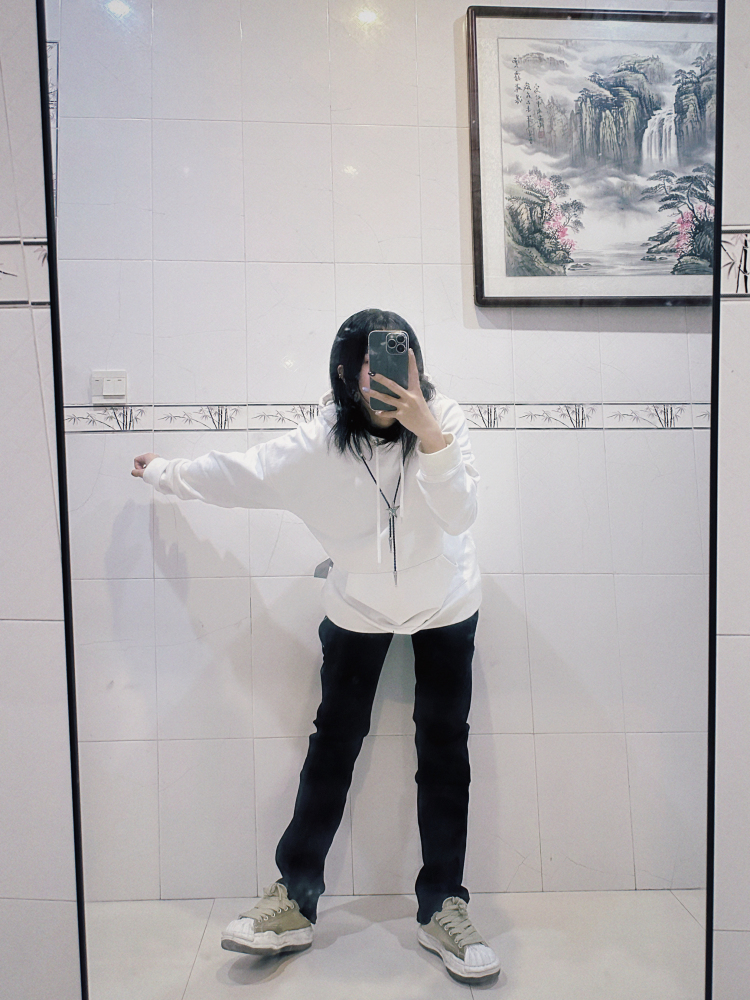 啊莹-广东省·佛山市·南海区--可做买家秀可发平台，网拍，风格百变
服装人服装魂，会p图会穿搭会拍照，高质量买家秀
长期可合作