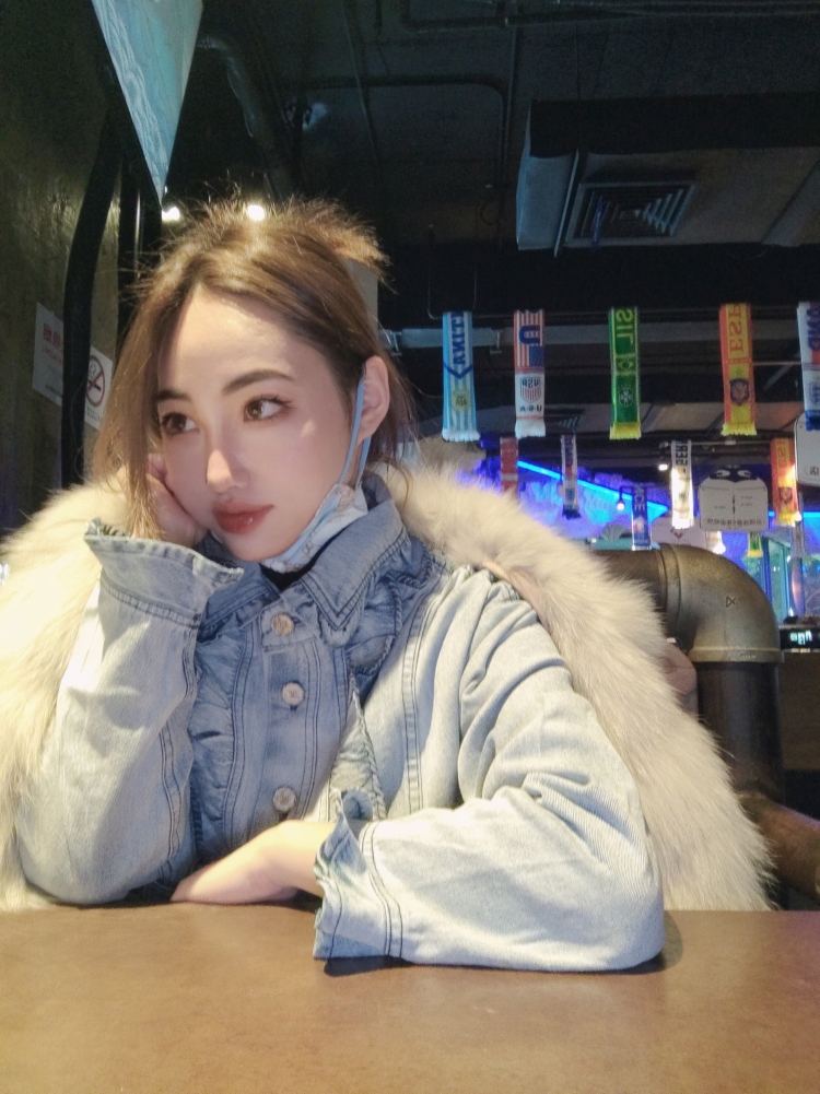 ' ₩7-上海市·上海市·闵行区--身高162 体重92 接寄拍 买家秀 衣服饰品帽子 暴露勿扰 会修图