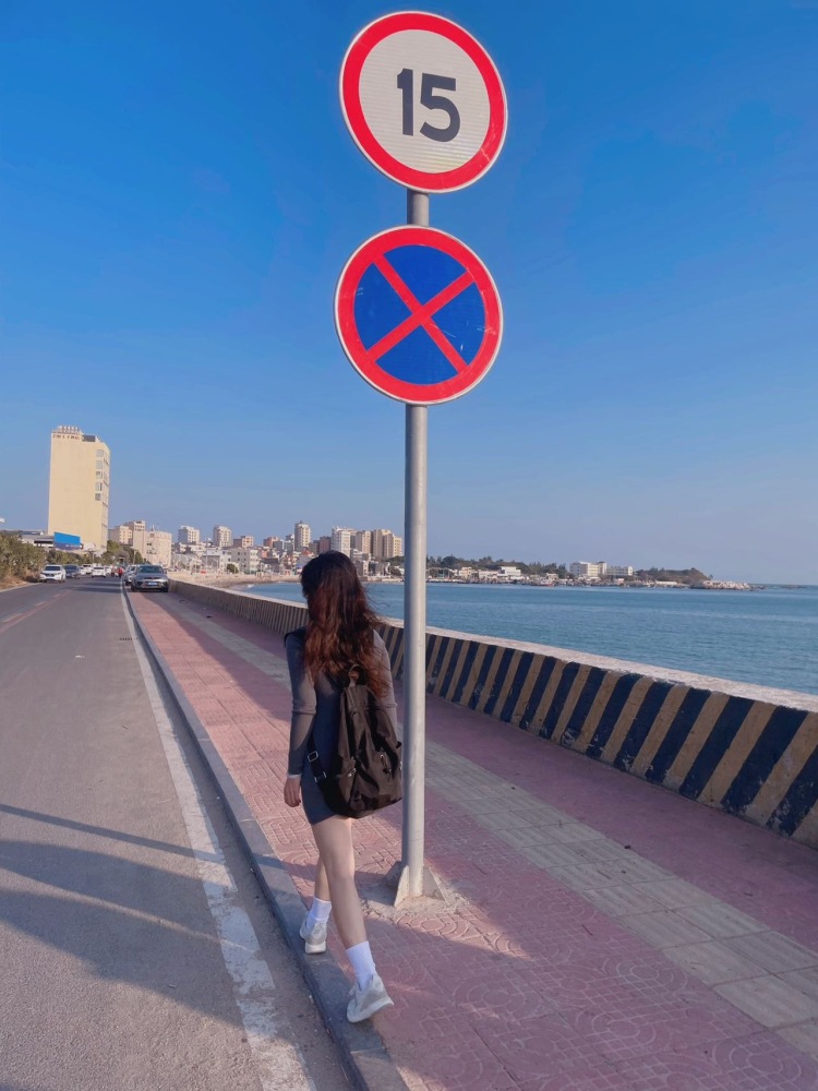 庄思敏-广东省·汕尾市·陆丰市-抖音-美术老师 会摄影视频剪辑 接买家秀 好物种草 抖音推广 探店等~