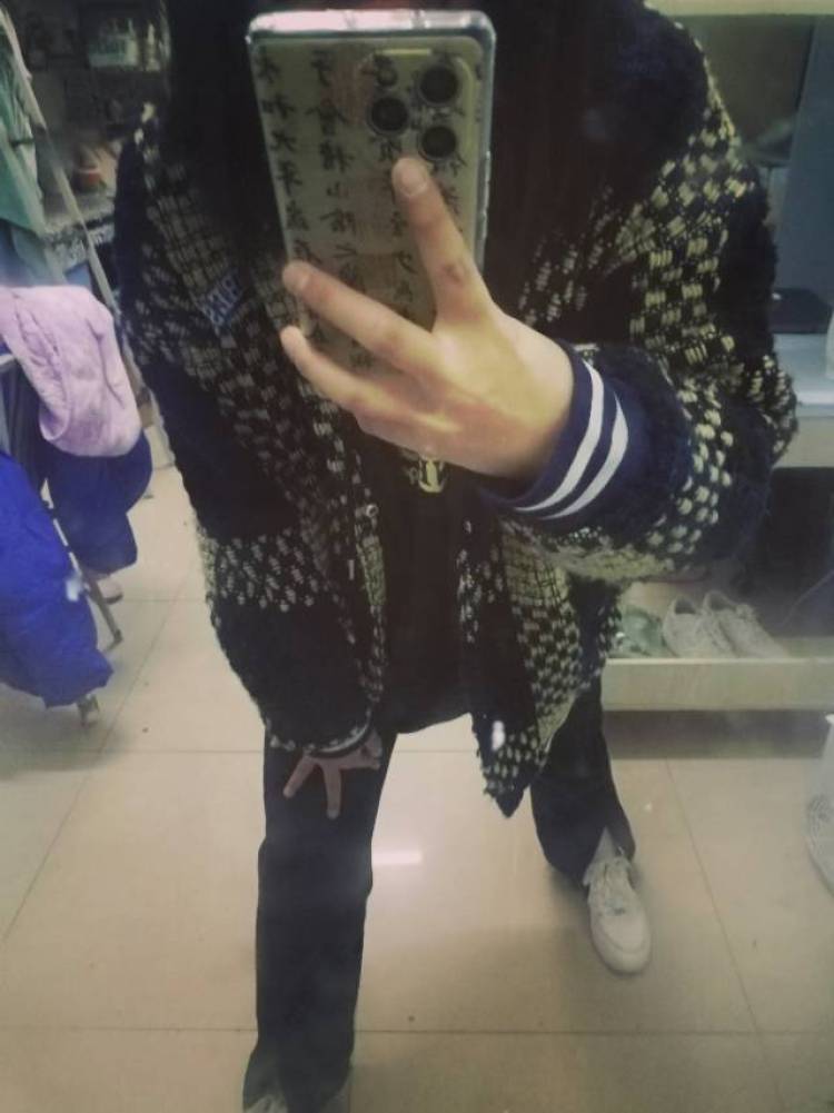 Koi.-重庆市·重庆市·永川区-快手-美式风格
衣服裤子都行
学生
拍照,乒乓,羽毛球
接寄拍送拍
时间比较充足