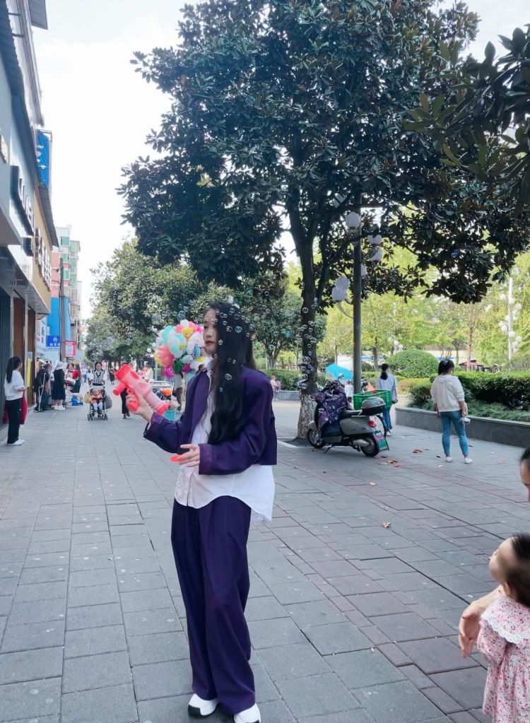 -重庆市·重庆市·南岸区--本人爱好拍照（可接寄拍）淘宝等平台的评论，衣服，首饰，包包等东西