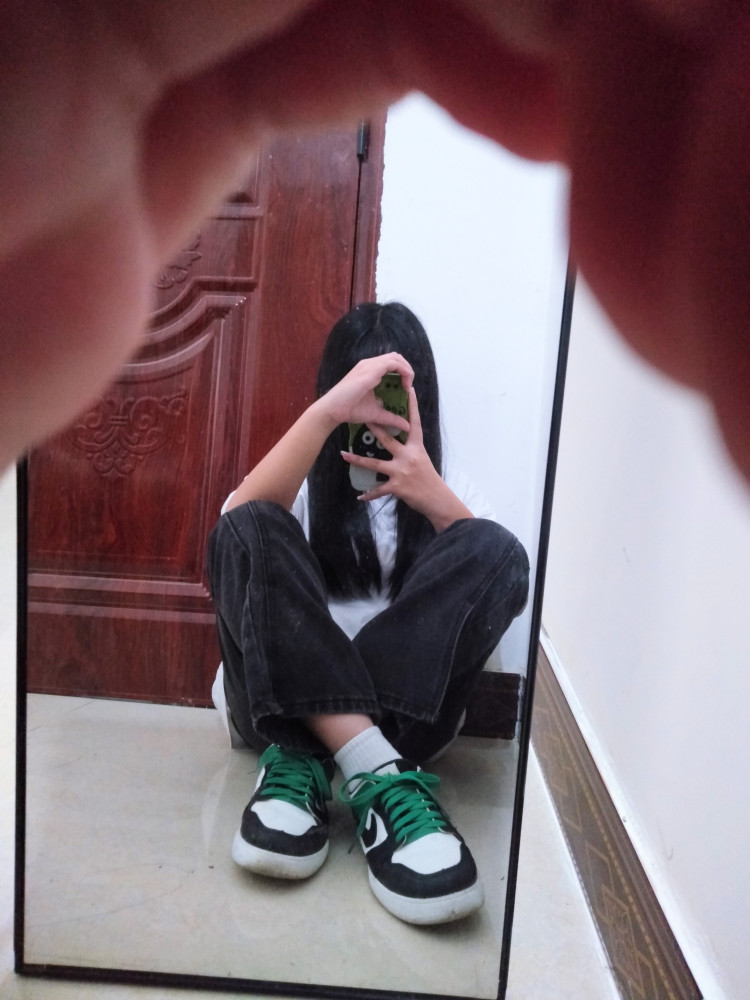 ㅤㅤㅤ-广西壮族自治区·贵港市·桂平市-快手-初中生,喜欢拍对镜照,想做寄拍送拍,会p图,真的超级想做送拍或寄拍,