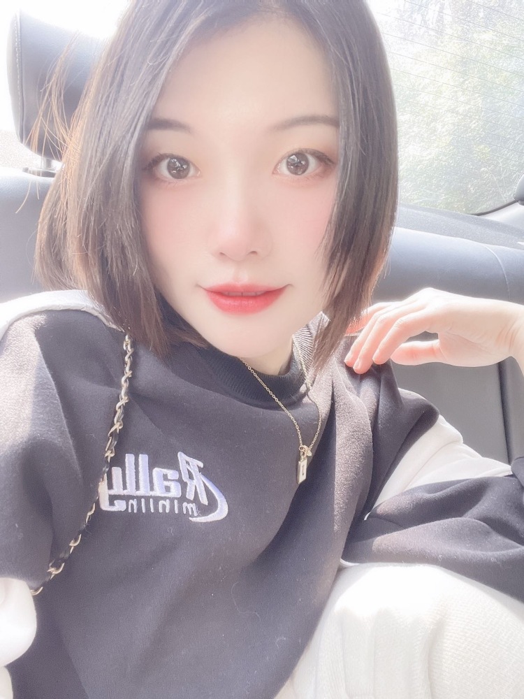 Katty0818~-浙江省·杭州市·上城区-抖音,微博,某红薯-164净身高108斤,身材均匀,梨形身材偏沙漏身材,比例比较好!风格多样,日系甜美,甜辣,淑女气质,性感,拽酷,工作制服都可~
擅长搭配,擅长拍照拍视频,会修图也会剪辑
接单包括服饰搭配,服装搭配,美