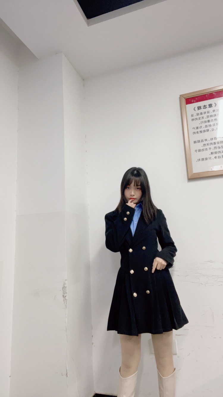 AKui-湖北省·武汉市·东西湖区--接买家秀,商家看看我吧。身高160,体重86斤,身材比例协调。