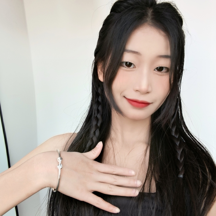 不是恐龙ฅ-吉林省·四平市·铁西区--接饰品单,可项链耳夹手链,可发某红薯或抖音,网拍经验丰富,会修图,产品可以平铺也可上手出镜拍