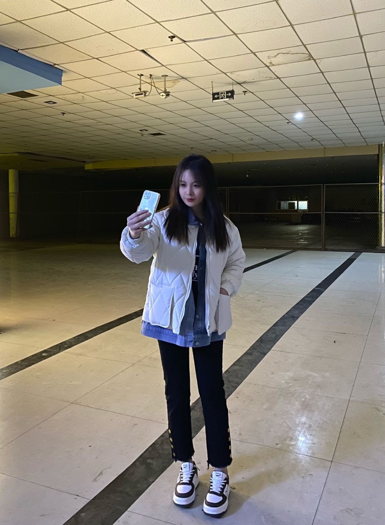 慧.🥀-山西省·忻州市·忻府区--性格开朗,做事效率好且快,有合作的可以详谈,费用这些可以商量,希望我们可以合作哦