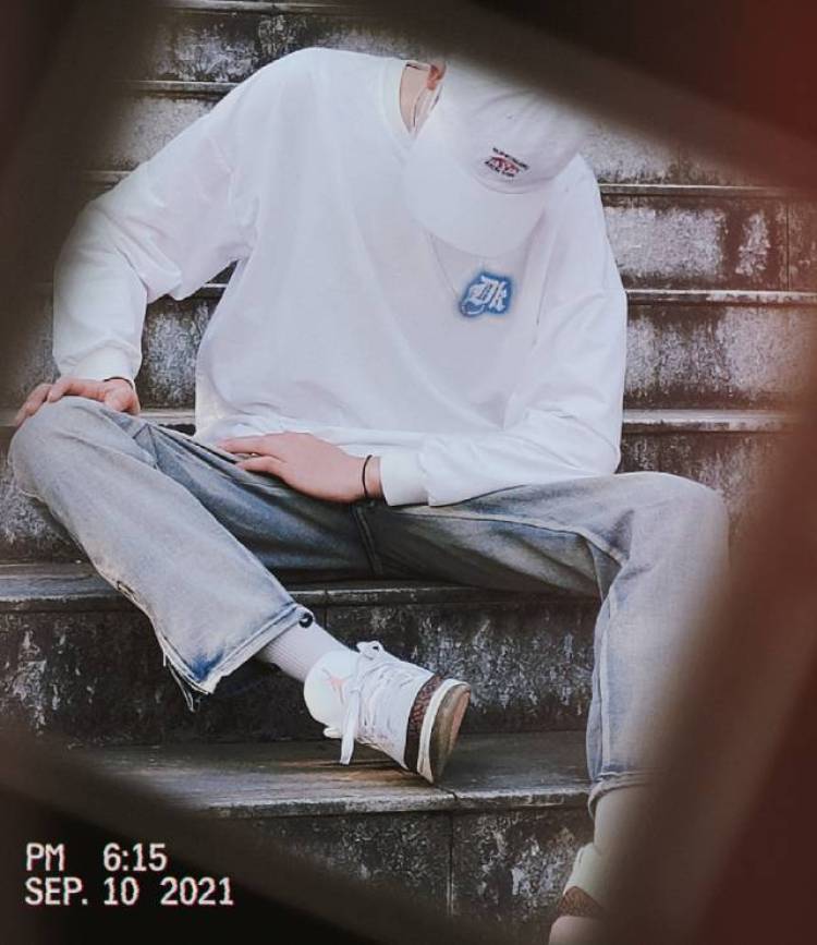 N-H💍-陕西省·汉中市·南郑区-快手-学生,18岁,182cm,62kg,会穿搭,身材可以,出图快,有拍照工具