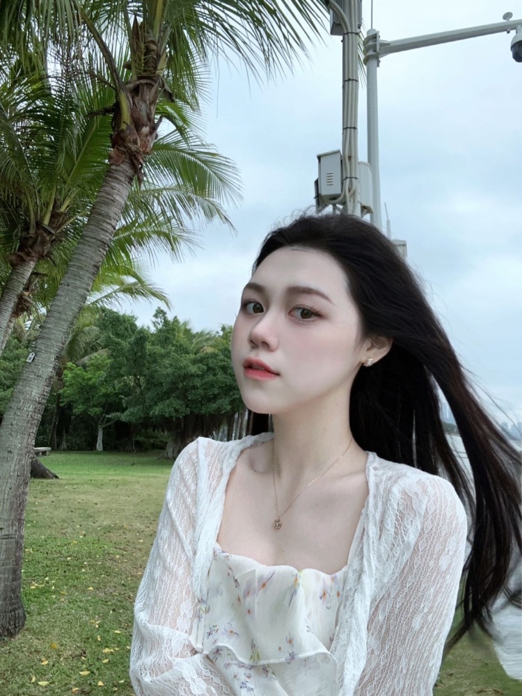 coastline🤟-广东省·深圳市·福田区--我的身高是160体重92斤,平时很喜欢拍照然后也会剪些小视频也会修图