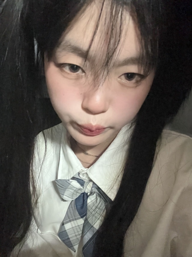 🤍zYIF-陕西省·西安市·长安区--买家秀 性格开朗 本人拍照很有氛围感 可接pxx 和Tb 买家秀 也可寄拍 快来看看我吧 本人三好学生 诚实守信