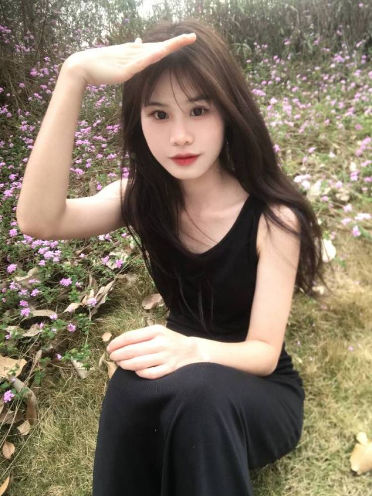 王王碎冰冰-广西壮族自治区·崇左市·江州区--寄拍,会P 图,送拍,包包,鞋子衣服,裙子,项链都可以 身高 一五八体重 79