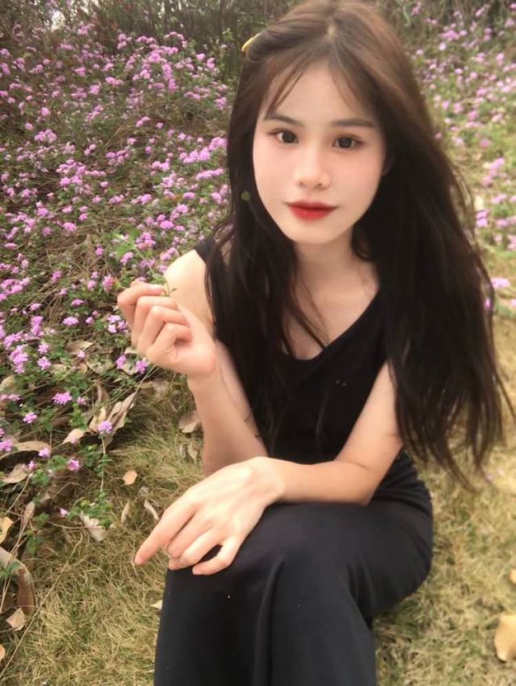 王王碎冰冰-广西壮族自治区·崇左市·江州区--寄拍,会P 图,送拍,包包,鞋子衣服,裙子,项链都可以 身高 一五八体重 79