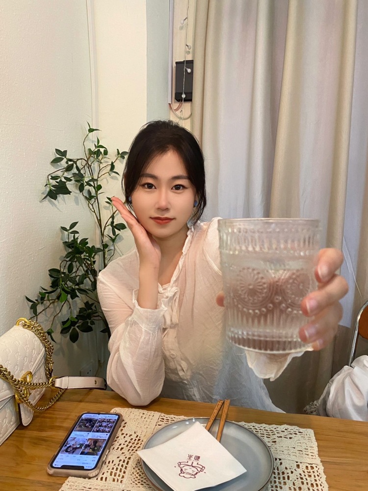 12-山东省·滨州市·邹平市-抖音微博某红薯-有较好的文字功底，会修图，特别喜欢穿搭、种草测评 ，好沟通，活泼开朗，期待与您的合作～