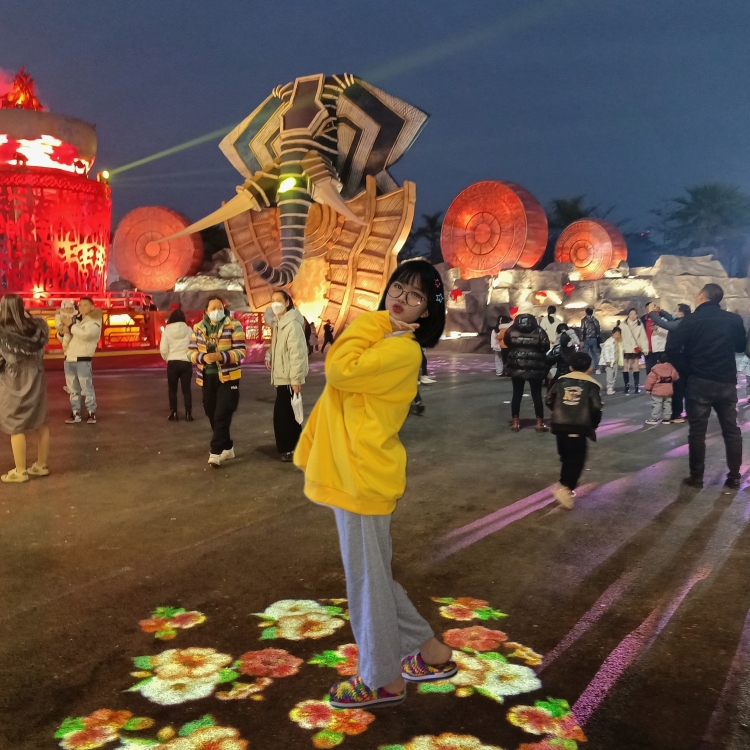 巴拉巴拉-广西壮族自治区·南宁市·江南区-抖音,微博,某红薯-买家秀,寄拍,推广游戏等各类产品,PS,视频剪辑。性格好,积极配合,认真负责,想接人生中第一单