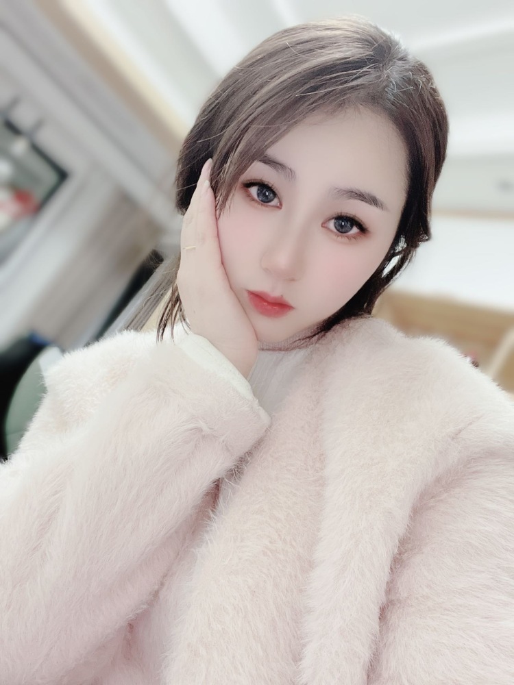 傲娇女纸-福建省·龙岩市·新罗区-快手 -身高162 体重51公斤
日常特别喜欢拍照 修图和研究穿搭
全职宝妈 时间充足 有耐心
想让空余的时间变得有价值 也能赚点零花