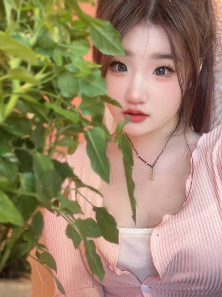 @公主不饿_-黑龙江省·黑河市·嫩江市-某红薯-网店寄拍/买家秀
身高175
可寄拍 送拍
会p图 小红薯测评
纯欲风 可爱 休闲 内衣 均可