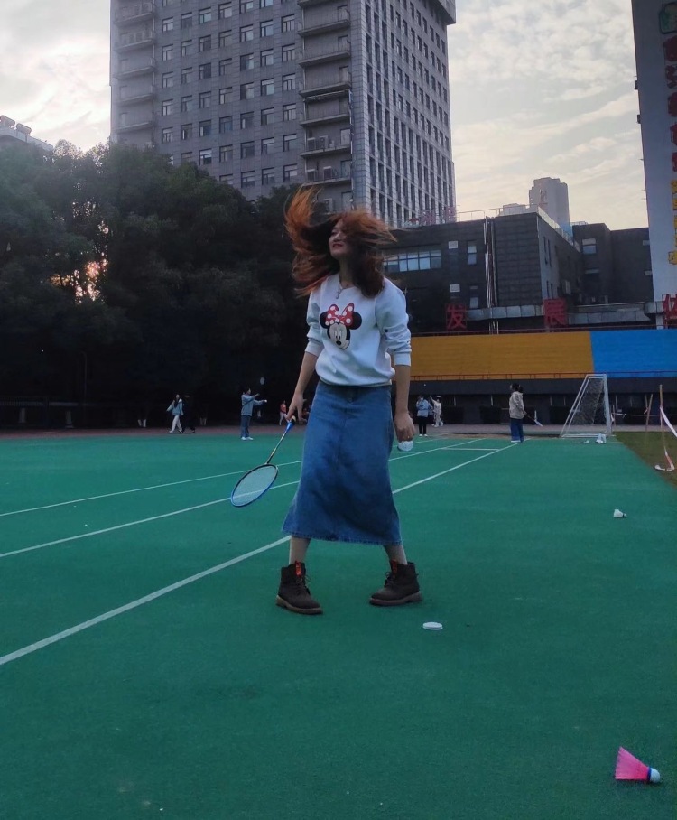7K7K小美女-湖北省·宜昌市·伍家岗区--技能:1.摆拍2.p图3.舞蹈4.运动5.一系列服装设计作品
经常看时尚芭莎,模特秀