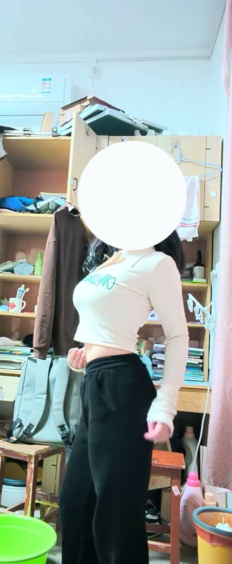 粽子-安徽省·阜阳市·颍州区--买家秀,喜欢画画,自学一点爵士。拍照技术还可以,可露脸,风格大致甜妹纯欲,性格也可以,宽松的衣服不大行