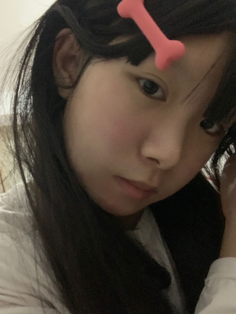 白毛.-浙江省·台州市·路桥区-抖音 快手-热爱lolita 热爱拍摄 我会认真拍图 精修 后期 拍摄这项工作使得我很快乐 常服也是可以的