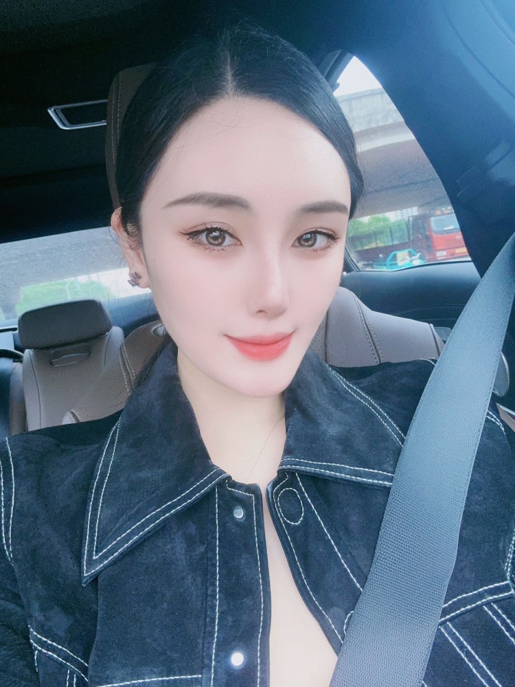 小房子-江苏省·常州市·钟楼区-抖音 微博 某红薯-身高172 体重110 爱好拍照唱歌旅游 有网拍寄拍经验 可寄拍网拍模特线下模特拍摄口播视频拍摄