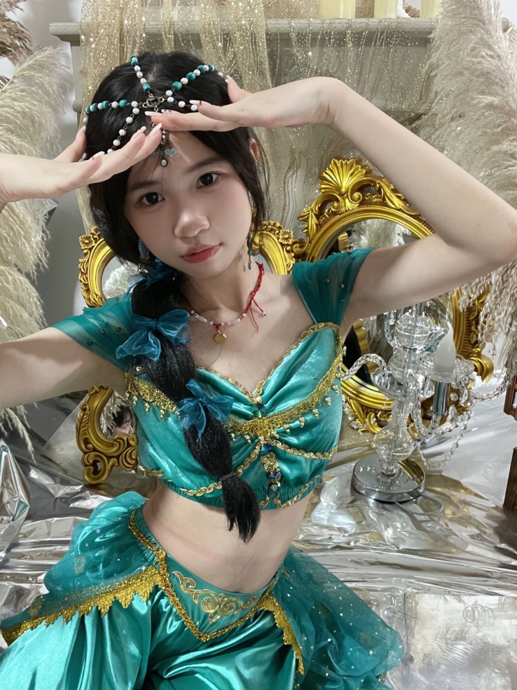 小禾-广东省·广州市·白云区--本人接单,费用无所谓,有设备,可拍清晰图。满意为止,认真对待每个合作机会!!