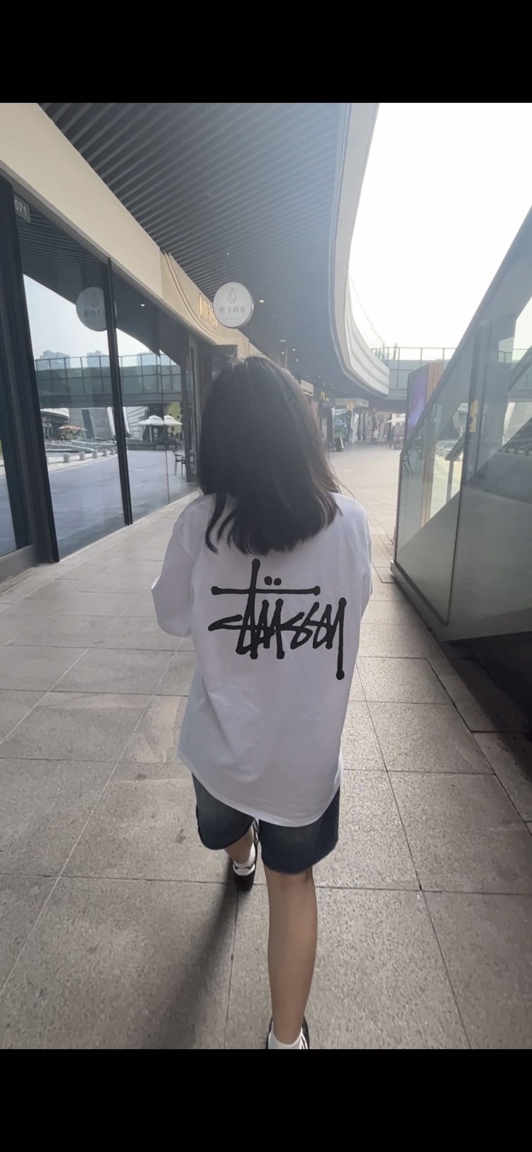 岳君怡-安徽省·宿州市·萧县--寄拍 主要就是想穿自己喜欢的衣服吧168 105休闲风,欧美风都可以哦费用可以谈 首饰品都可以
