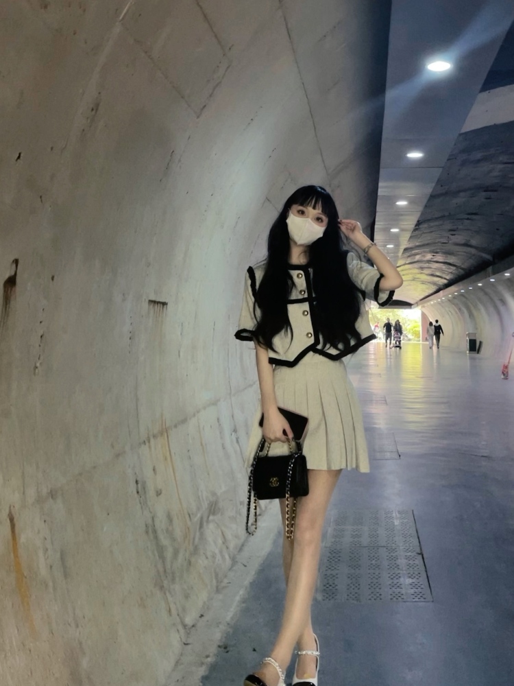 奈良樱野兰-浙江省·杭州市·拱墅区--1.大学时做过3年某宝买家秀,常涉及女装/首饰/假发
2.身高165 体重44 上衣s/m 下装xs/s
3.会简单剪辑/P图/摄影 自带相机/补光灯
4.小区环境良好 周末常出去玩儿 喜欢拍照
5.