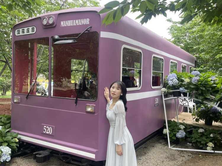 沫沫-四川省·成都市·双流区--本人155cm,体重43kg,长期拍摄小个子服装视频及照片。