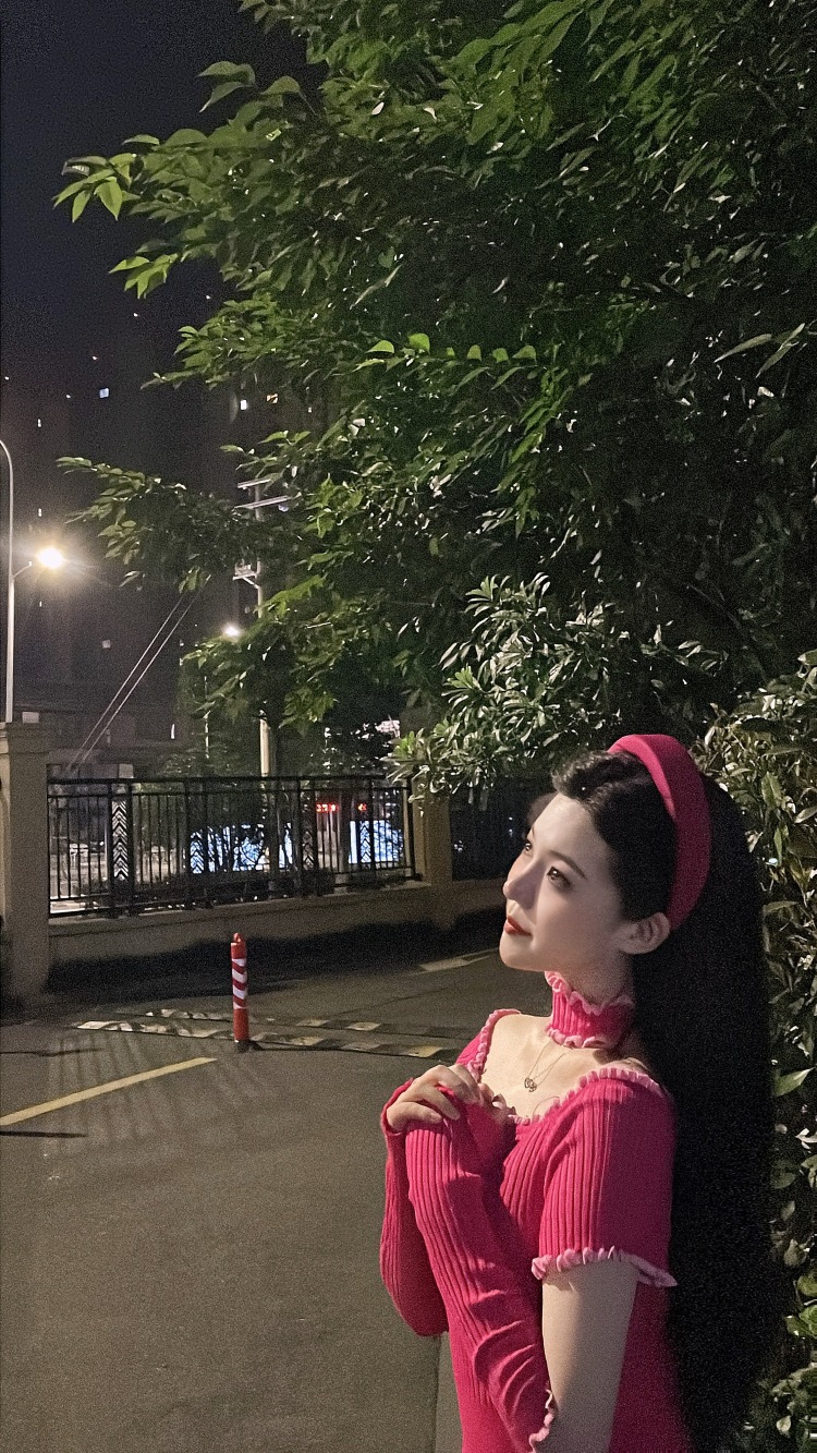小铁-浙江省·宁波市·鄞州区-抖音-健身教练 接寄拍 赠拍 买家秀 黑长直 皮肤白 适合各种风格 高质量
