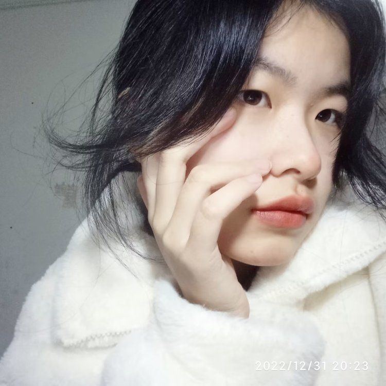 张三-江西省·赣州市·于都县--素人模特,想要接寄拍,身高160cm体重95斤,是个甜妹,喜欢jk,洛丽塔,还有辣妹露腿的一些裙子,连衣裙