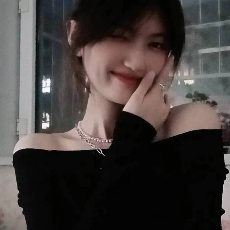 Luna-新疆维吾尔自治区·吐鲁番市·高昌区--买家秀,时尚,美妆博主,会搭配穿搭,会拍照,体重44,身高161