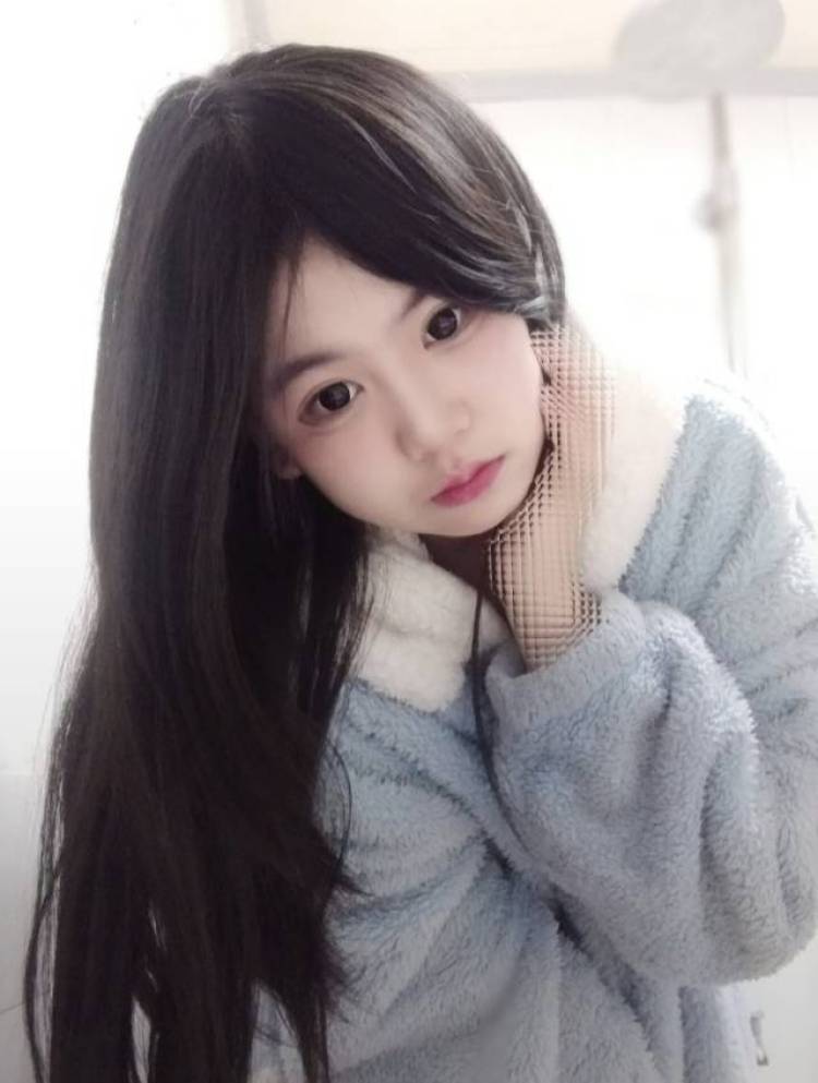 fan-重庆市·重庆市·长寿区-快手-160cm84斤 寄拍送拍都可以 主要接鞋子，裤子，衣服，裙子，短裙 其他小配饰也可以 在快手发布相关视频 可艾特