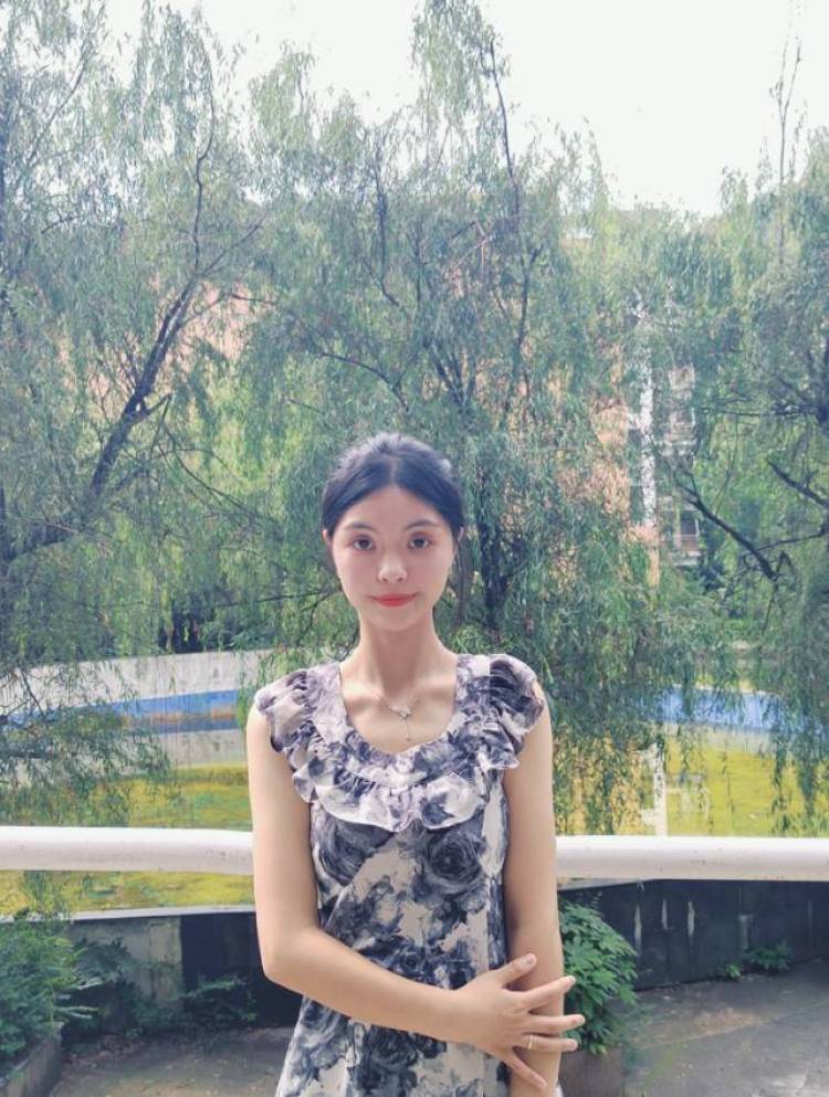 歌颂者-贵州省·贵阳市·南明区-北北-拍照专家，素人模特，风格多变，身高160体重88斤，诚信合作的来哦