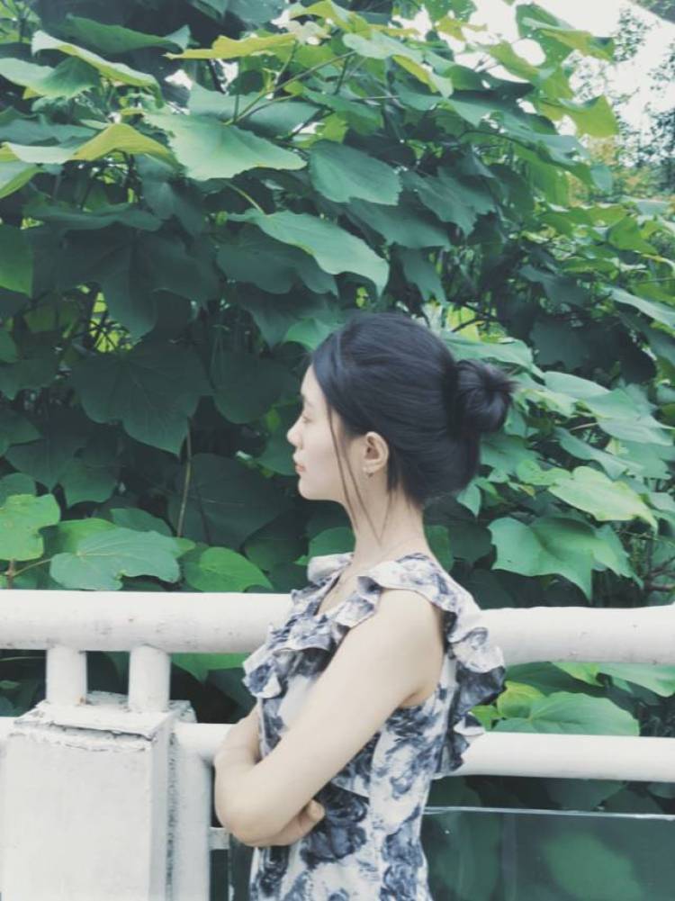 歌颂者-贵州省·贵阳市·南明区-北北-拍照专家，素人模特，风格多变，身高160体重88斤，诚信合作的来哦