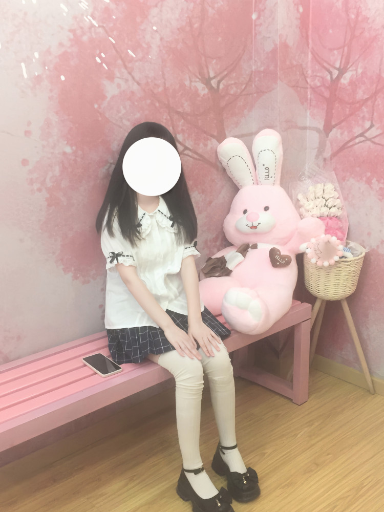青江凪-湖北省·咸宁市·咸安区-某红薯-学生党放假在家，衣服，裤子，鞋子，包包，饰品都可以接，我会认真对待每一单，认真拍摄好每一件物品
