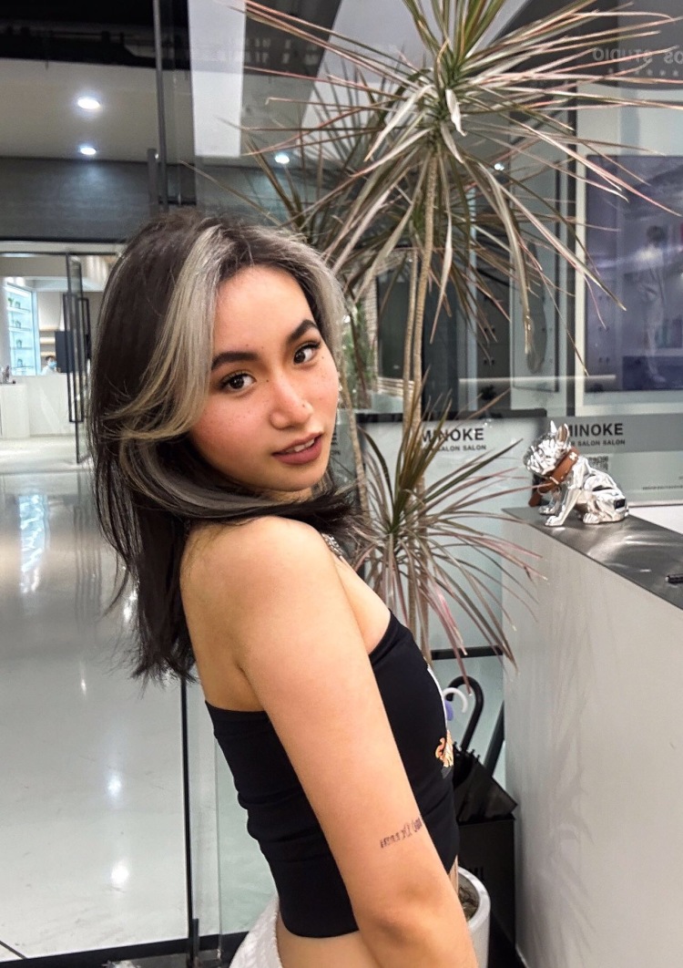 Hot Girl-四川省·成都市·温江区--寄拍,平面,试衣,内衣模特等等都可接,风格不限,我都可以,160cm,85.5斤,18岁,本人平时主要是轻欧美,辣妹风,事不多,肯吃苦,亲和力强