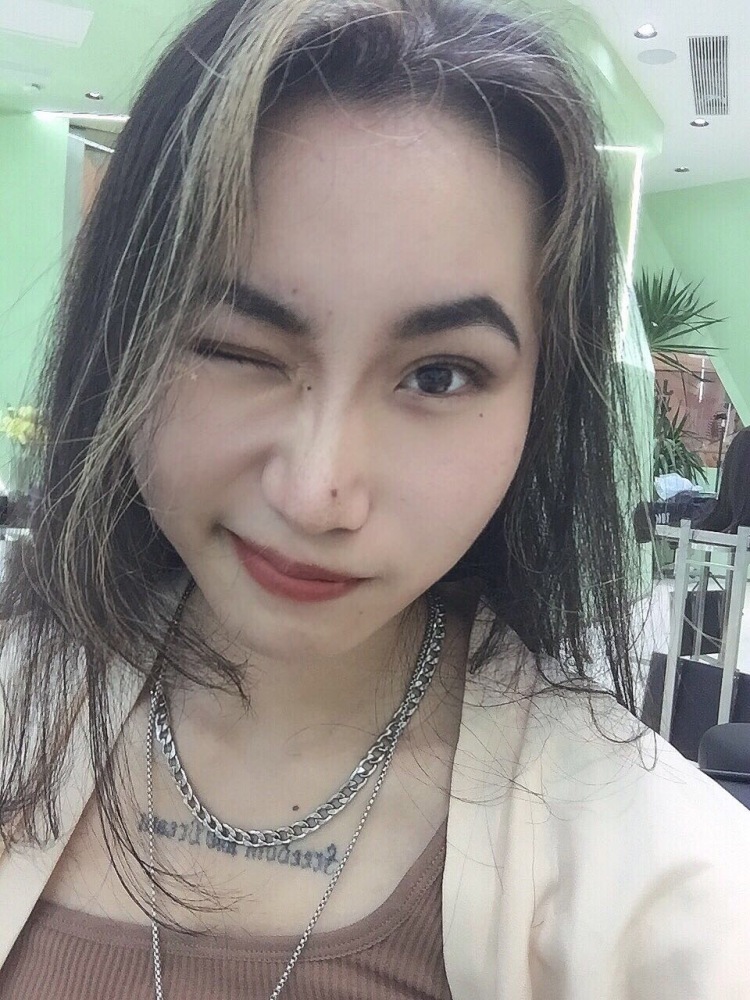 Hot Girl-四川省·成都市·温江区--寄拍，平面，试衣，内衣模特等等都可接，风格不限，我都可以，160cm，85.5斤，18岁，本人平时主要是轻欧美，辣妹风，事不多，肯吃苦，亲和力强