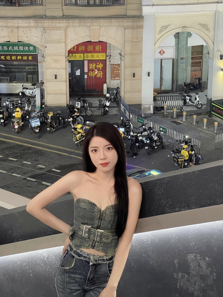 田德莉娜-广东省·广州市·白云区-抖音某红薯微博-接买家秀服装饰品种草类,拆箱视频,接受原相机。会拍照会修图会剪辑。