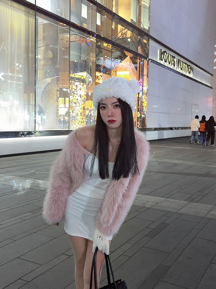 田德莉娜-广东省·广州市·白云区-抖音某红薯微博-接买家秀服装饰品种草类,拆箱视频,接受原相机。会拍照会修图会剪辑。