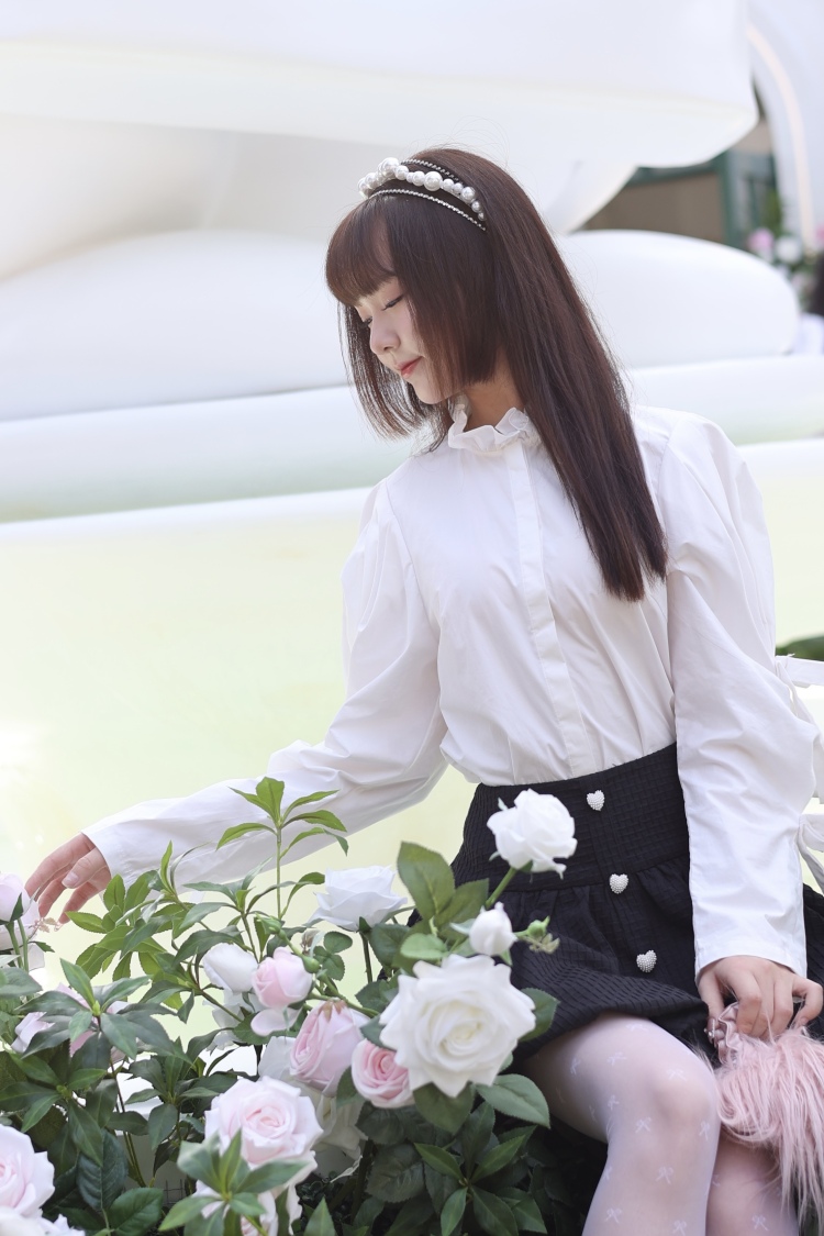 椰椰子-广东省·广州市·荔湾区-抖音、某红薯-可接寄拍、买家秀、化妆品。风格百变，擅长舞蹈。会p图会拍照会穿搭。出片率高，出图快。